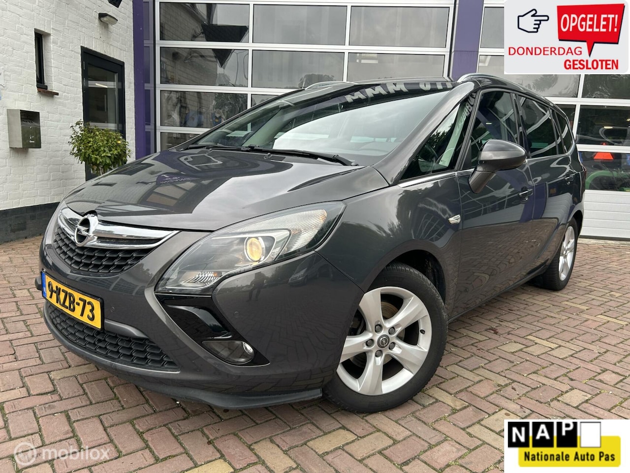 Opel Zafira Tourer - 1.6 CDTI Cosmo * NAVI * AIRCO * TREKHAAK - AutoWereld.nl