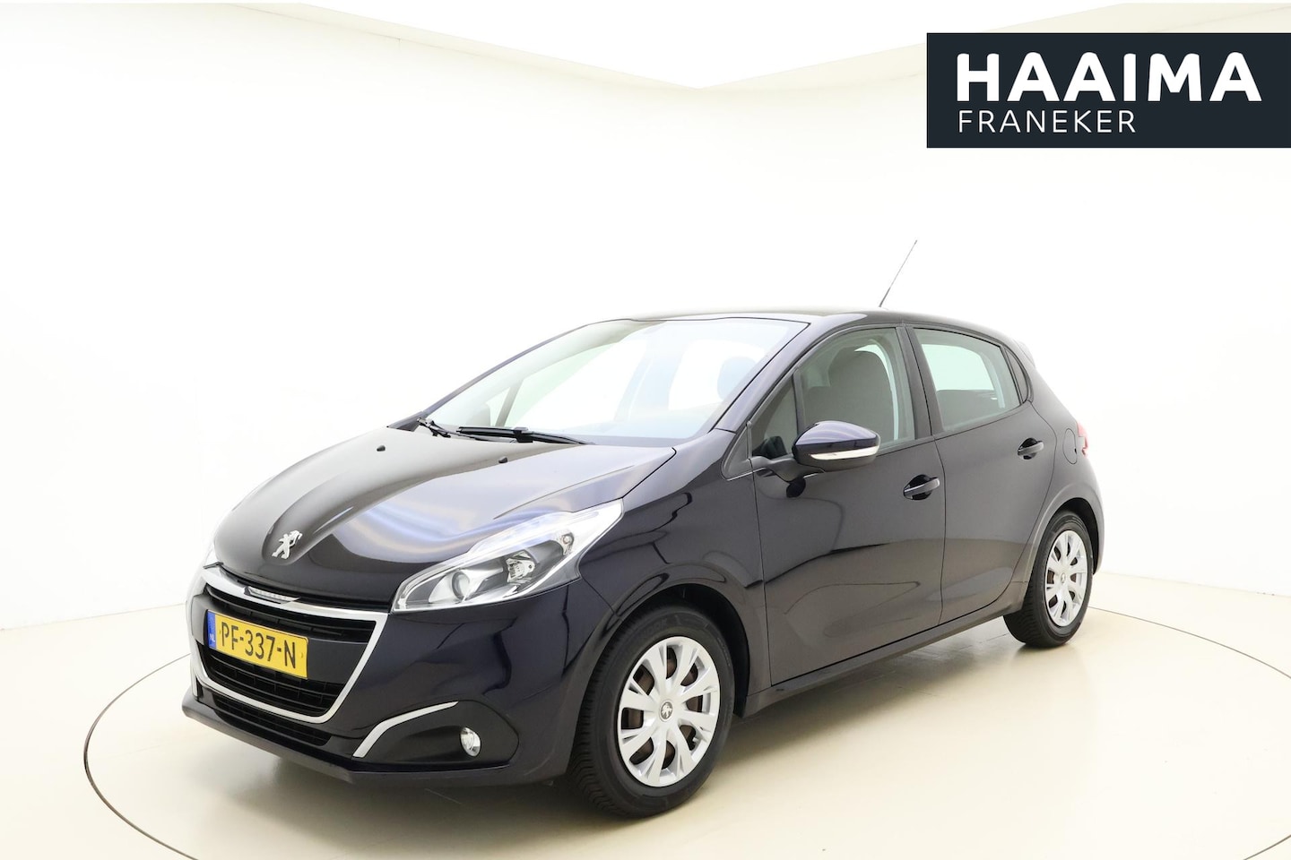 Peugeot 208 - 1.2 PureTech Blue Lion 82pk | Airco | Navigatie | Trekhaak | Cruise Control | Parkeersenso - AutoWereld.nl