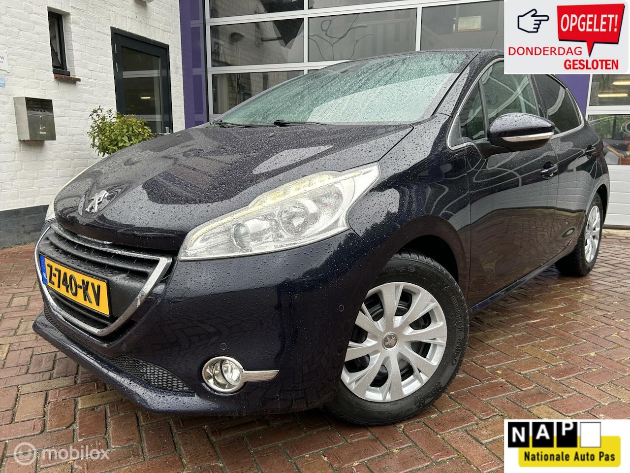 Peugeot 208 - 1.2 PureTech Allure * NAVIGATIE * AIRCO *5 DRS * - AutoWereld.nl