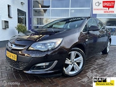 Opel Astra - 1.4 Turbo Cosmo * AIRCO * TREKHAAK * PDC * 5 DRS