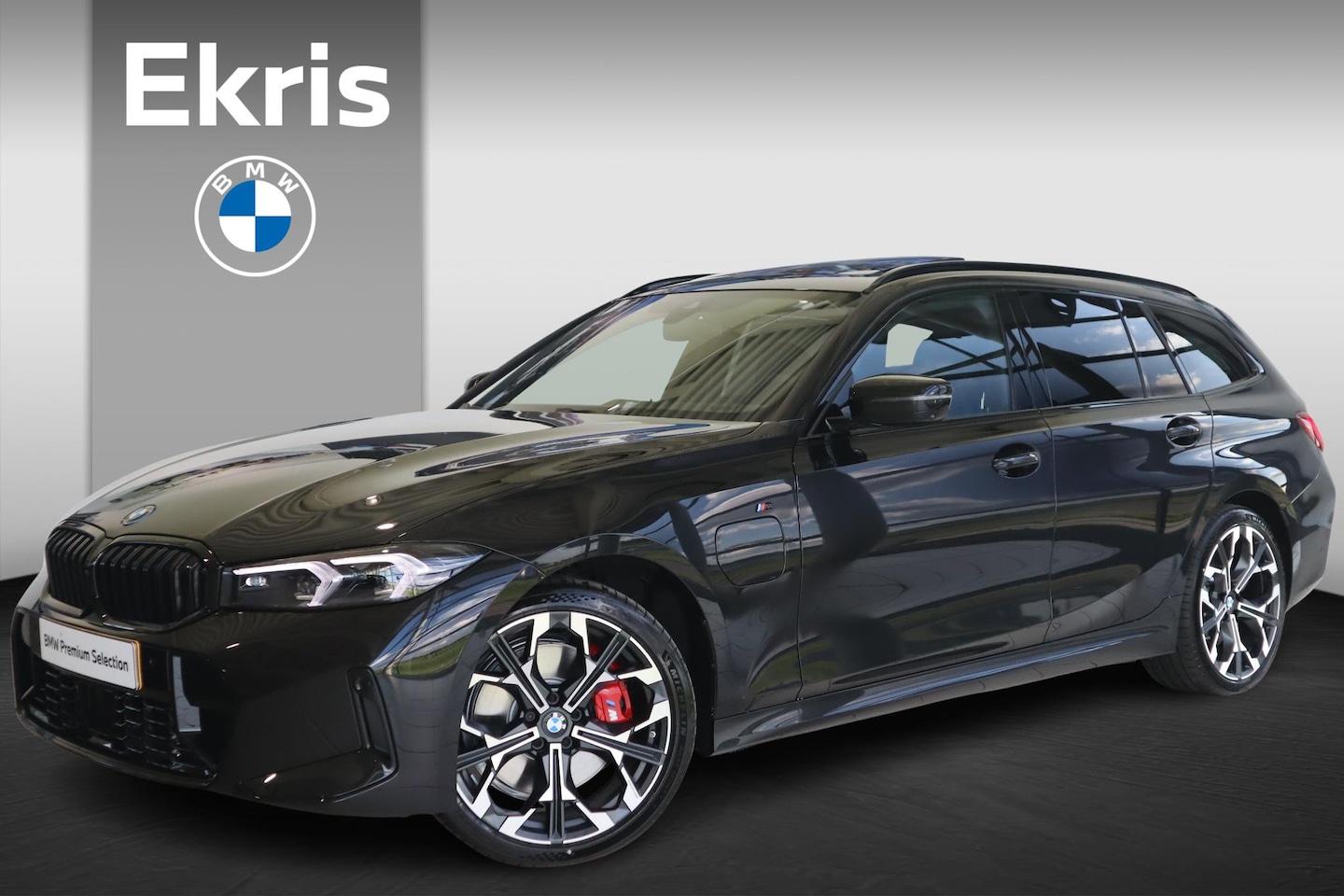 BMW 3-serie Touring - 330e M Sportpakket Pro | Innovation Pack | Driving Assistant - AutoWereld.nl