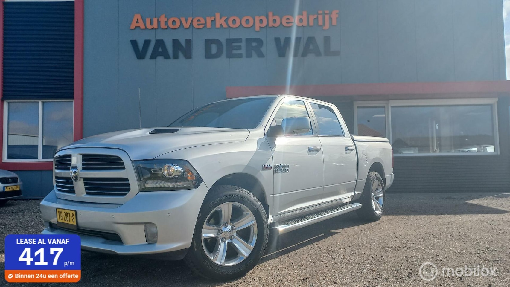 Dodge Ram 1500 - 4X4 5.7 V8 4x4 Crew Cab 5'7 LARAMIE SPORT/300LITER GAS - AutoWereld.nl