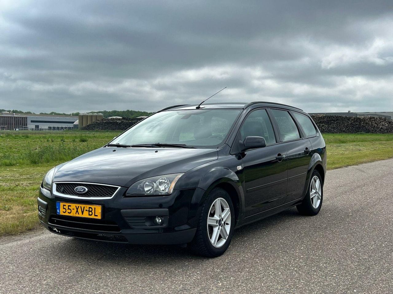 Ford Focus Wagon - 1.8-16V Ambiente Flexifuel|AIRCO|TREKHAAK - AutoWereld.nl