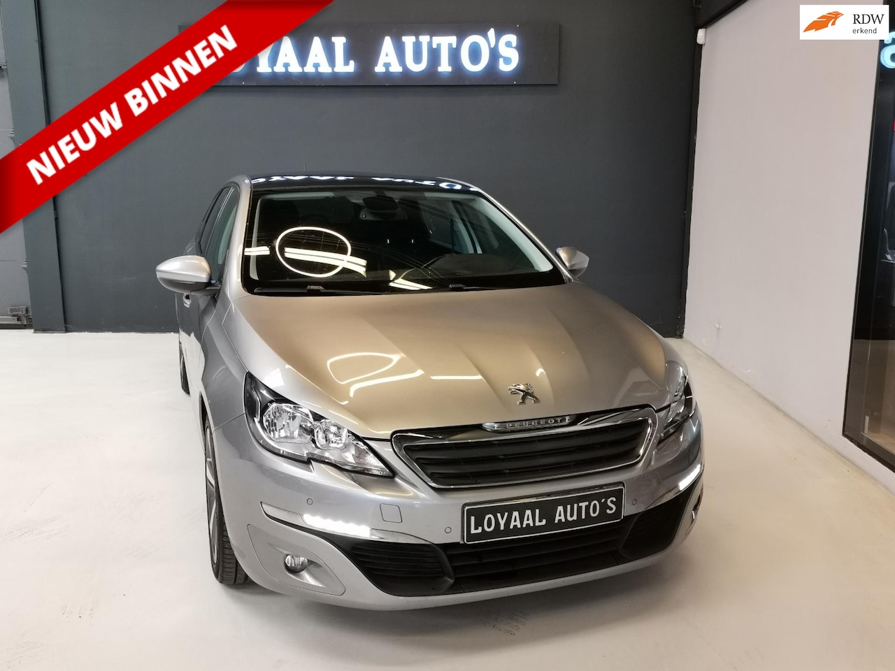 Peugeot 308 - 1.2 PureTech Allure | NAVI | AIRCO | CRUISE | PDC | TREKHAAK | NAP | APK. - AutoWereld.nl