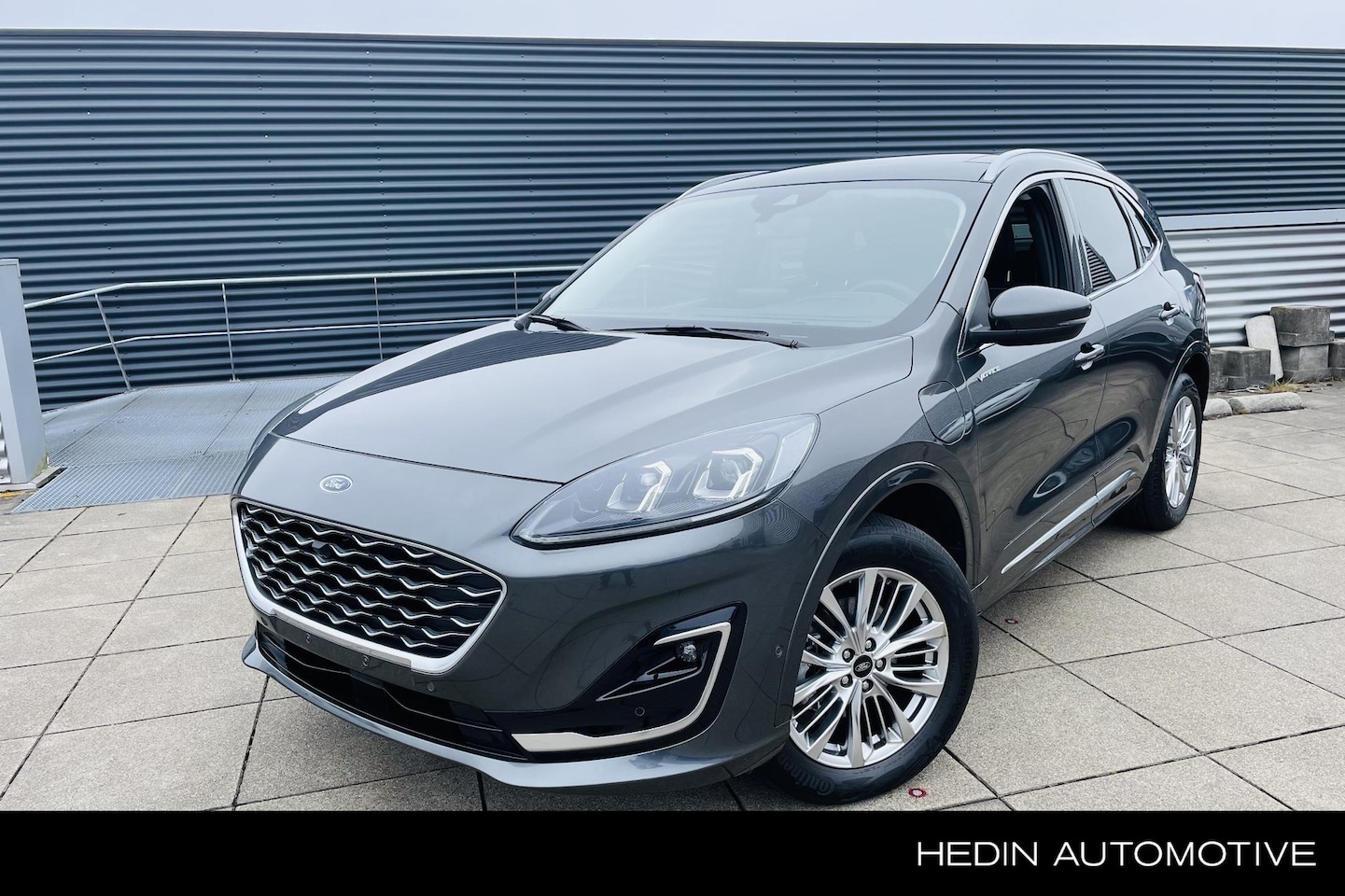 Ford Kuga - 2.5 PHEV Vignale | Panorama | Trekhaak - AutoWereld.nl