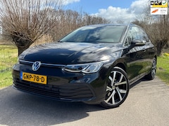 Volkswagen Golf - 1.5 eTSI 130 PK Life / Automaat / Fabrieksgarantie 07-2026 / Stuur+Stoelverwarming / 18"Lm