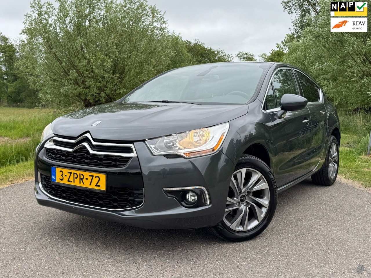 Citroën DS4 - 1.6 VTi So Chic / Airco / Navigatie / Cruise Control / Leder-Stof / Trekhaak / NAP - AutoWereld.nl