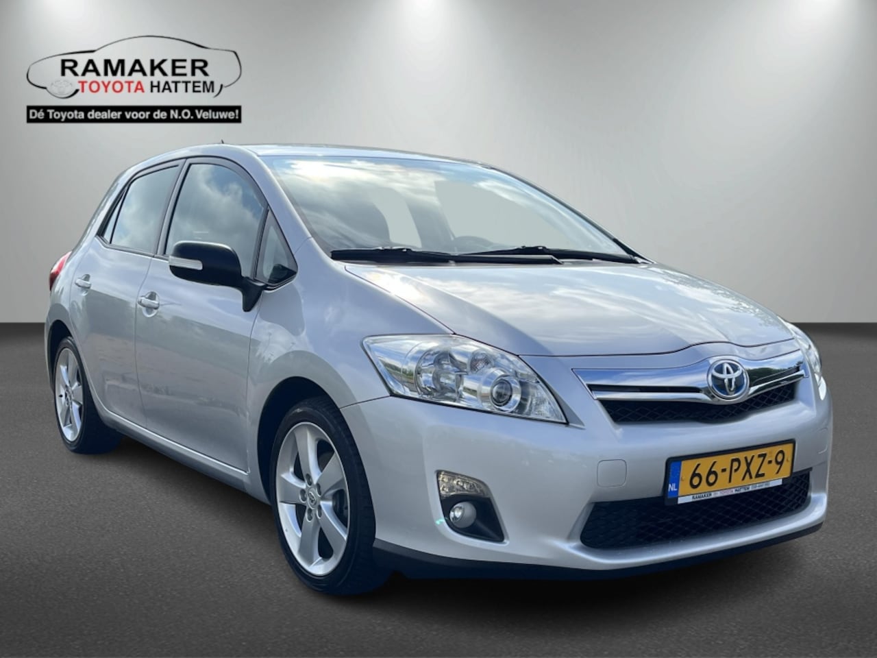 Toyota Auris - 1.8 Full Hybrid Dyn. - AutoWereld.nl
