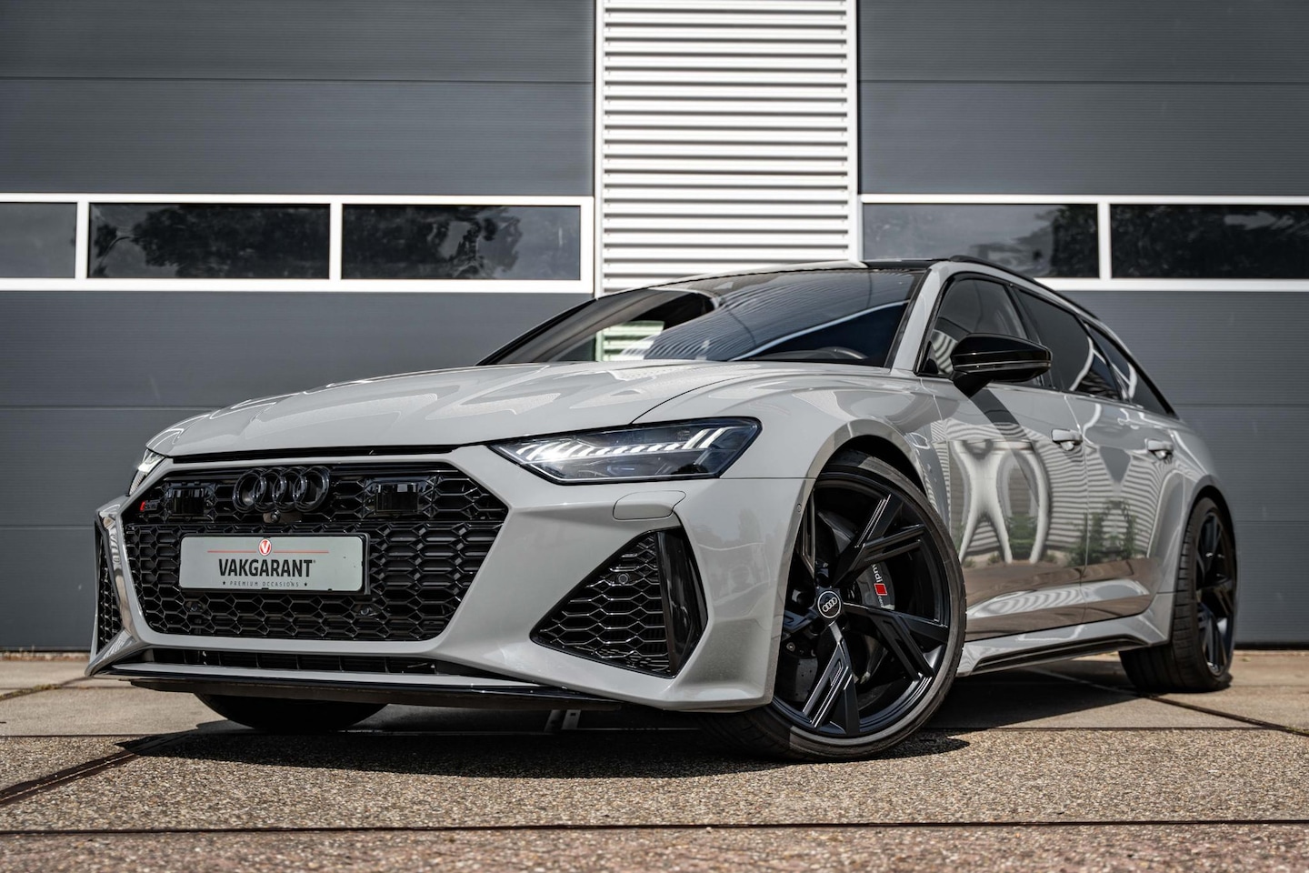 Audi A6 Avant - RS 6 TFSI quattro |Panorama |Keramisch |4wielbestuuring |Softclose |Stoelventilatie - AutoWereld.nl