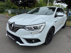 Renault Mégane - 1.3 TCe Business 140PK Automaat Led Navi Stoelv