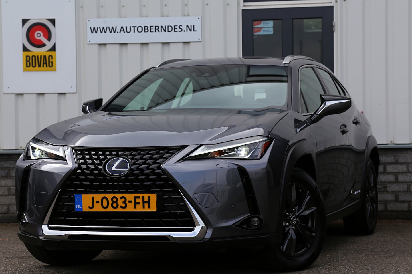 Lexus UX - 250h Business Line*Fabrieksgarantie t/m 01-2030!*Perfect Onderh.*Afneemb. Trekhaak/Stoelve - AutoWereld.nl