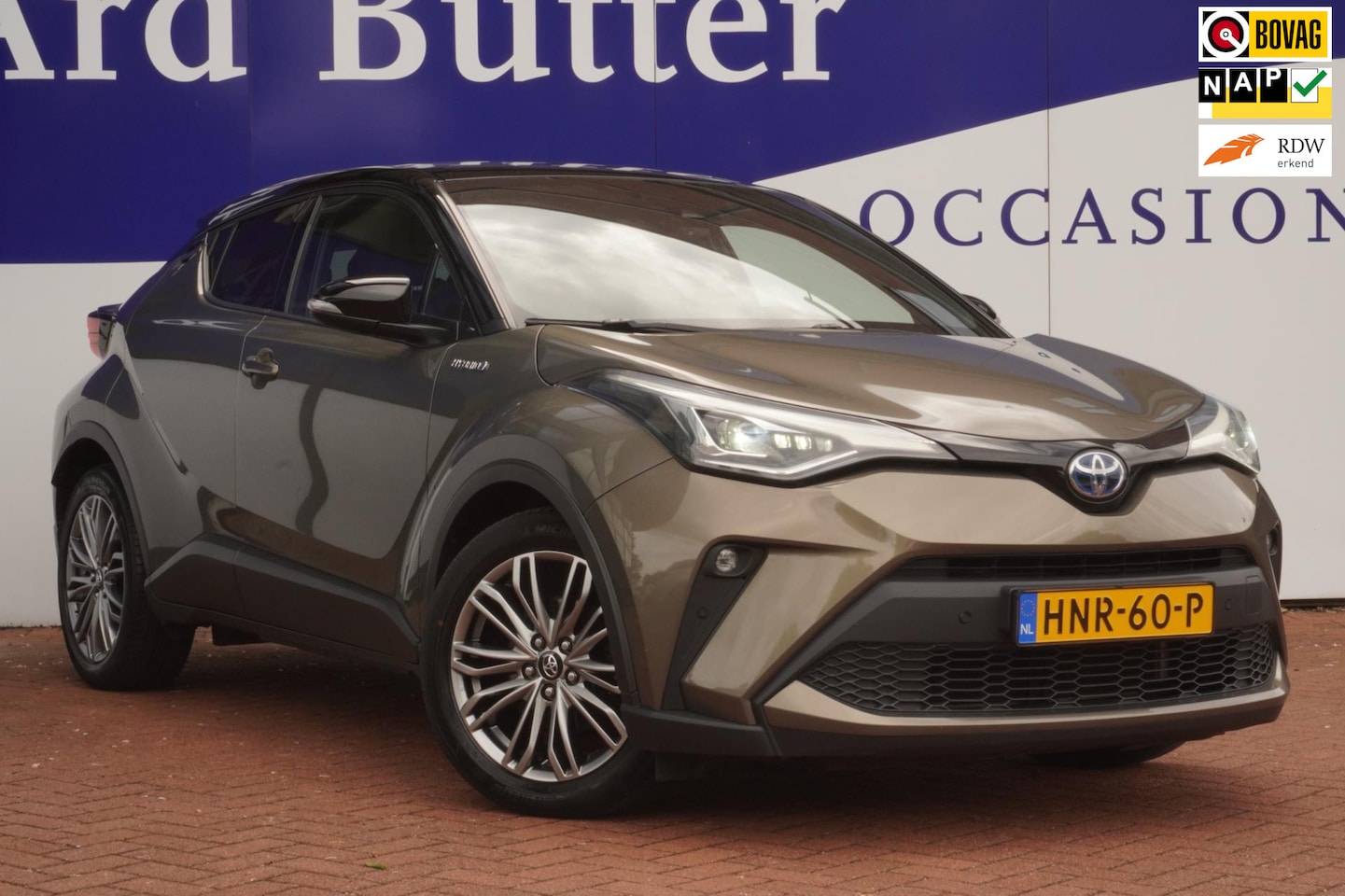 Toyota C-HR - 2.0 Hybrid Business Plus+Led+Leder+jbl+stoel-verw+camera+parkeer-Hulp - AutoWereld.nl