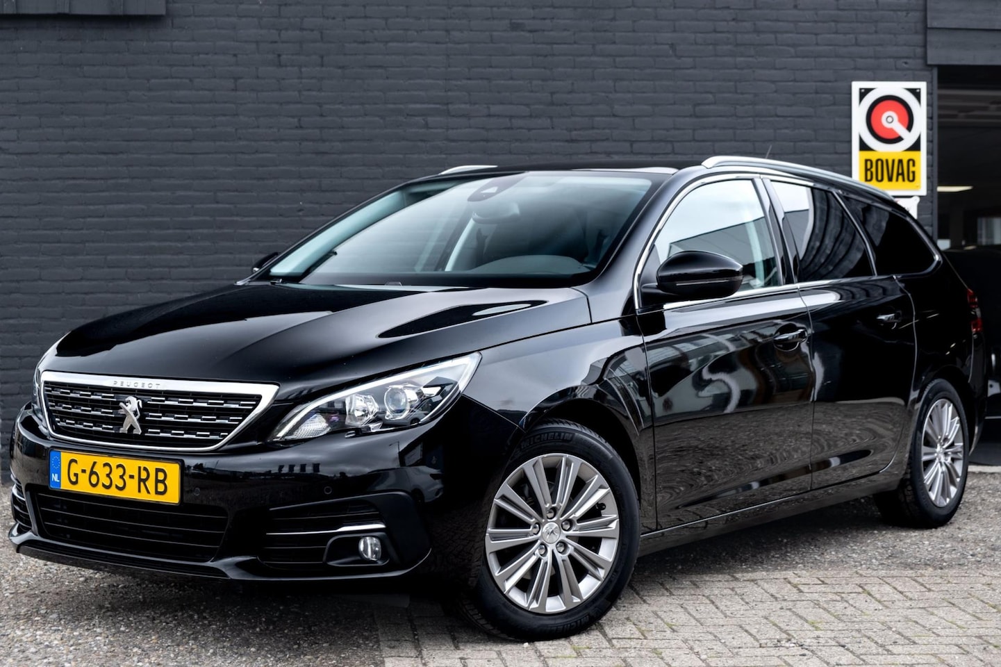Peugeot 308 SW - 1.2 PureTech Blue Lease Premium | Camera | Carplay - AutoWereld.nl