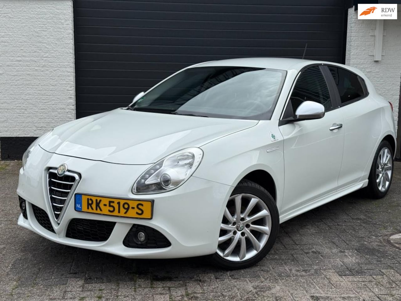 Alfa Romeo Giulietta - 1.6 JTDm Distinctive Nw APK Nette auto - AutoWereld.nl