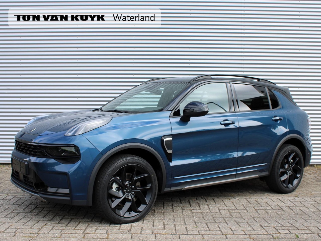 Lynk & Co 01 - 1.5 Black Edition / Automaat / 360 camera / Panoramadak / Dodehoeksensor / Adaptive Cruise - AutoWereld.nl