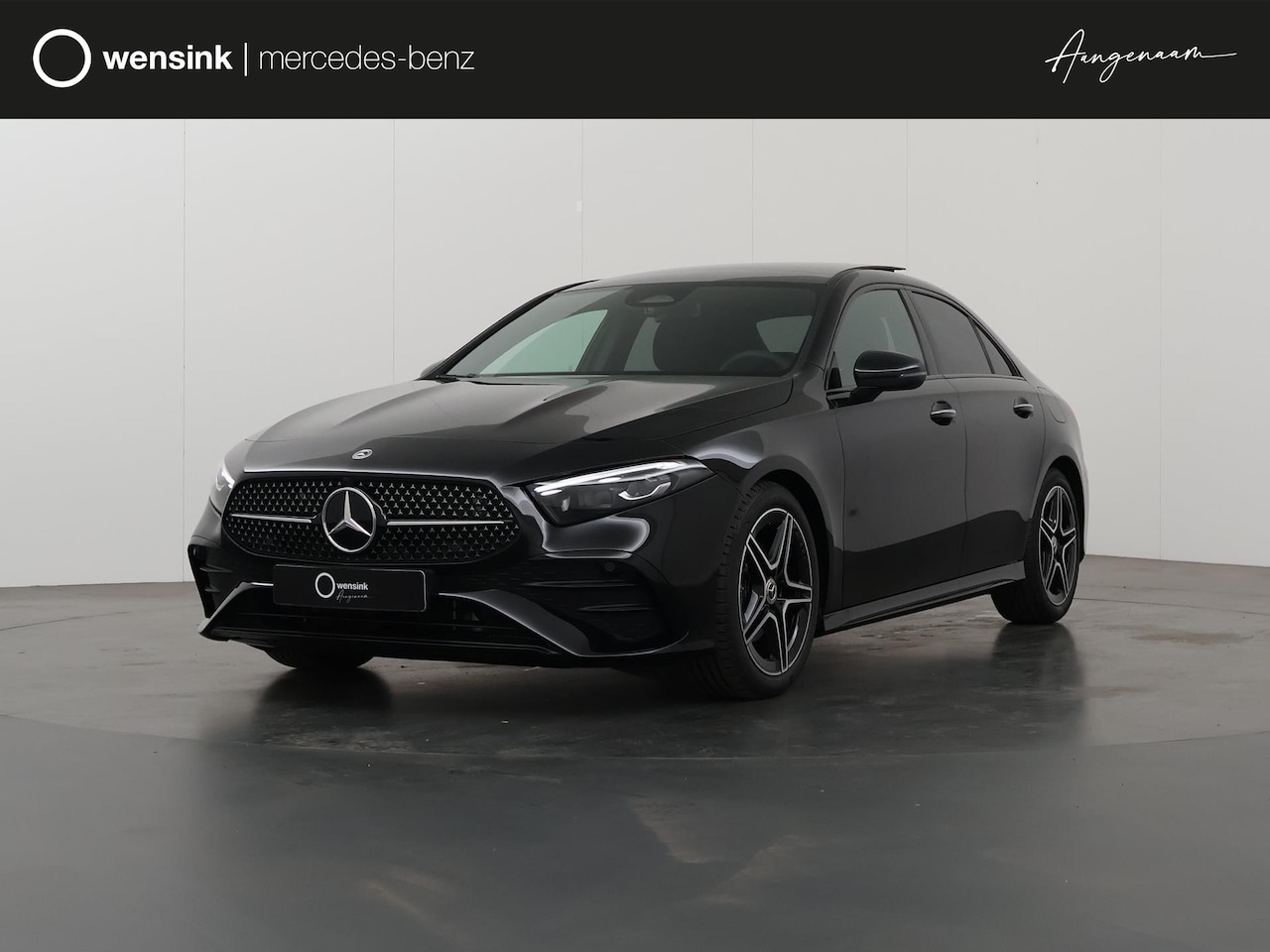Mercedes-Benz A-klasse - Limousine 180 Star Edition AMG NIGHT | Panoramadak | Sfeerverlichting | Achteruitrijcamera - AutoWereld.nl