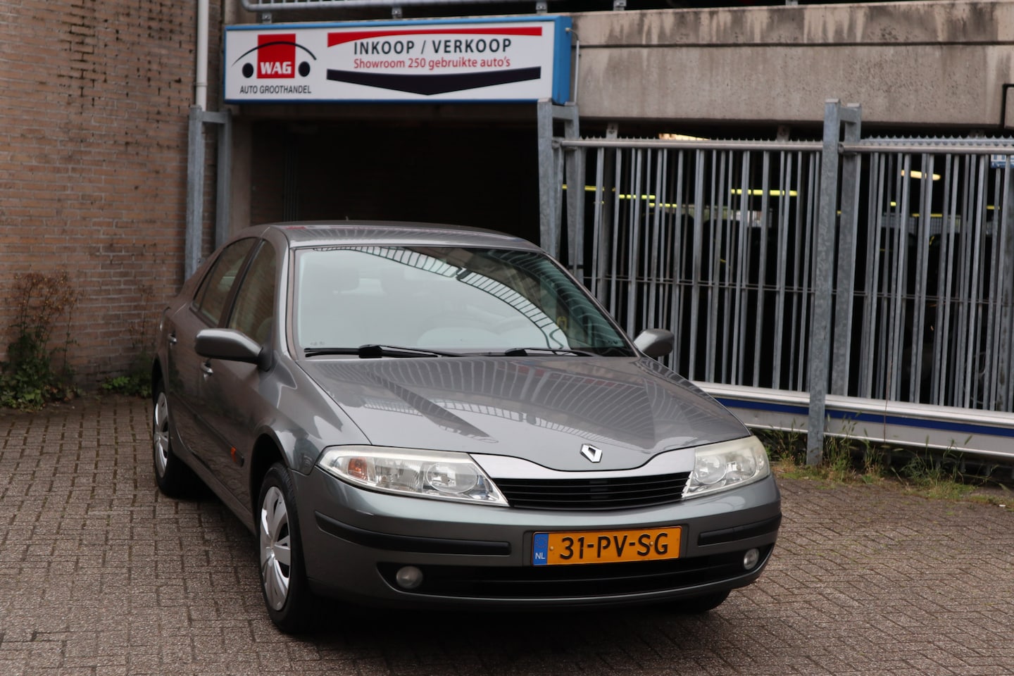 Renault Laguna - 1.8-16V Tech Road 1.8-16V Tech Road - AutoWereld.nl