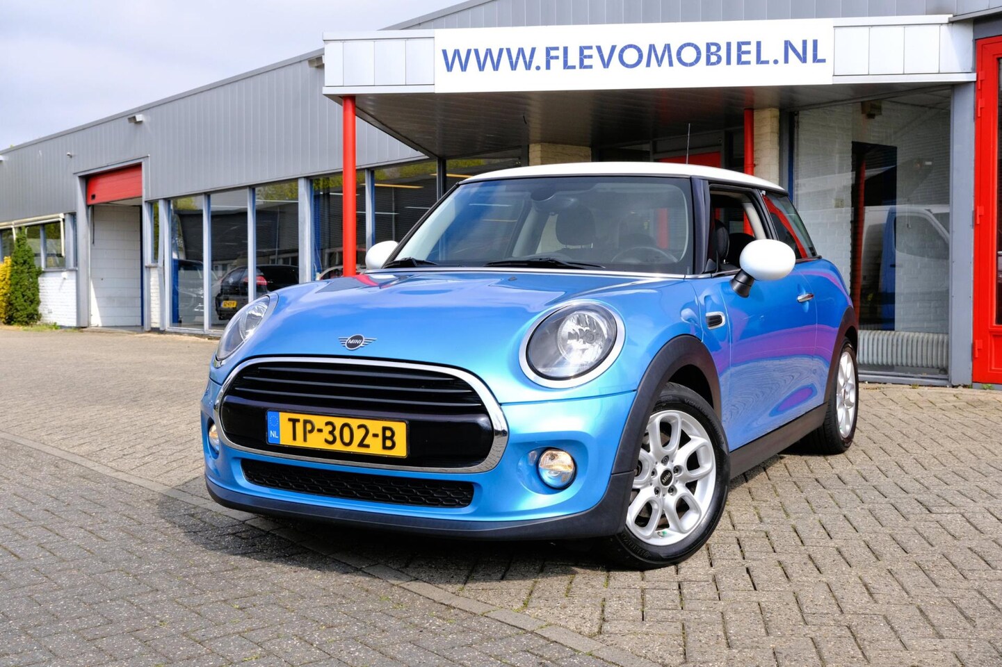 MINI Cooper - 1.5 136pk Navi|Airco|LMV - AutoWereld.nl