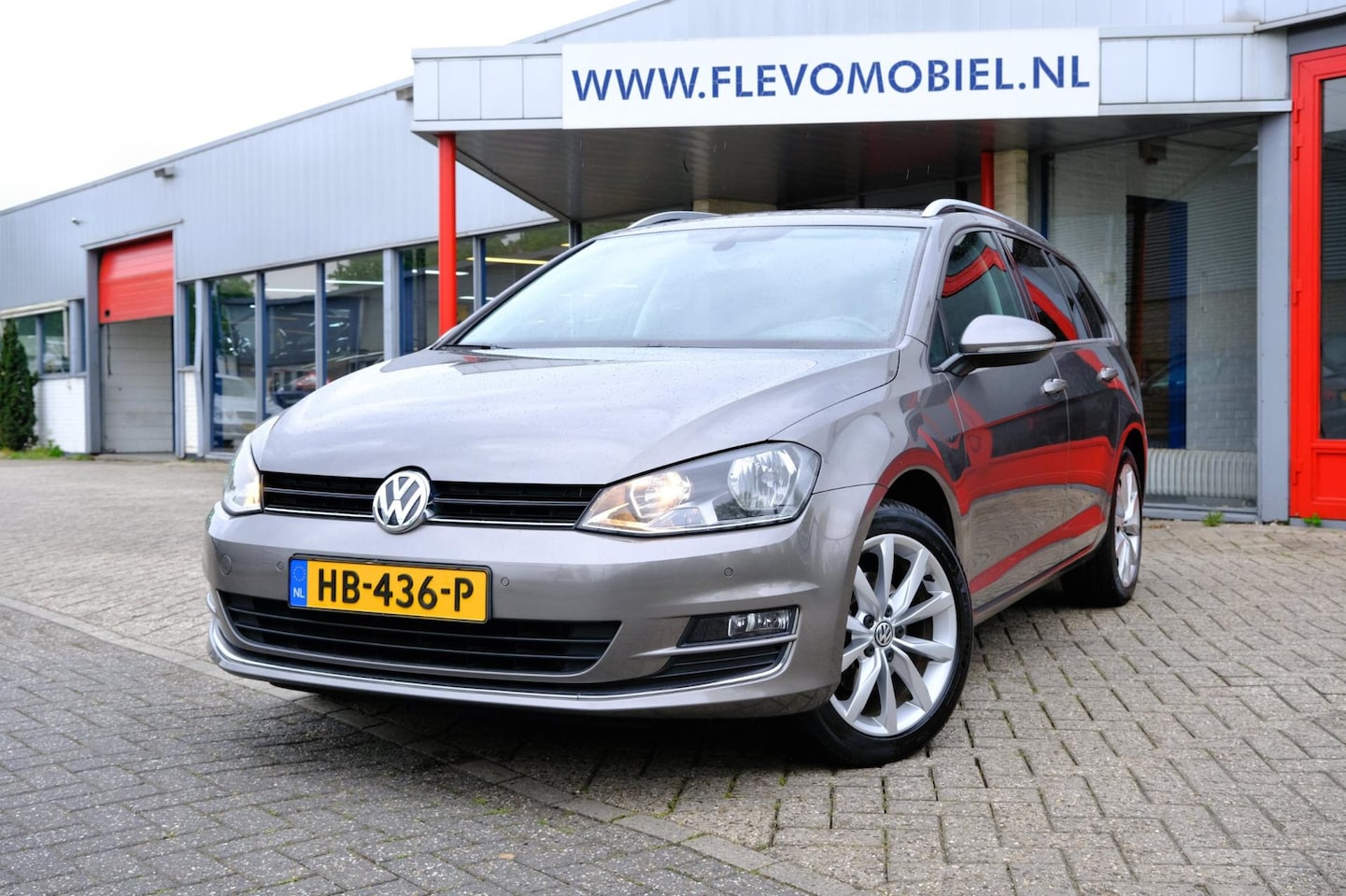 Volkswagen Golf Variant - 1.2 TSI Highline Aut. - AutoWereld.nl