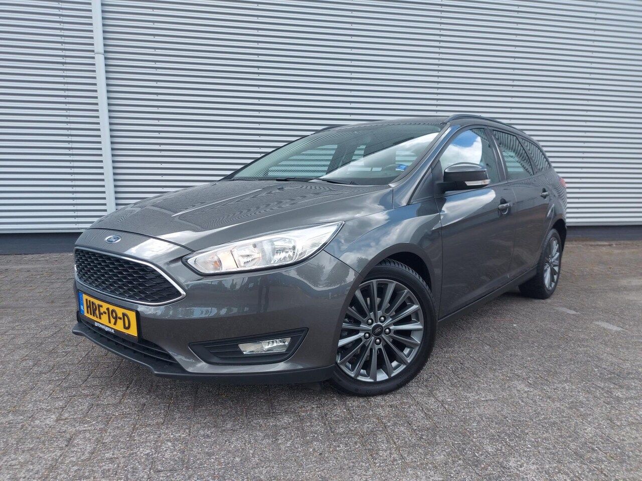 Ford Focus Wagon - 1.0 EcoBoost Trend Automaat,airco,cruise,navigatie,stoelverwarming, - AutoWereld.nl