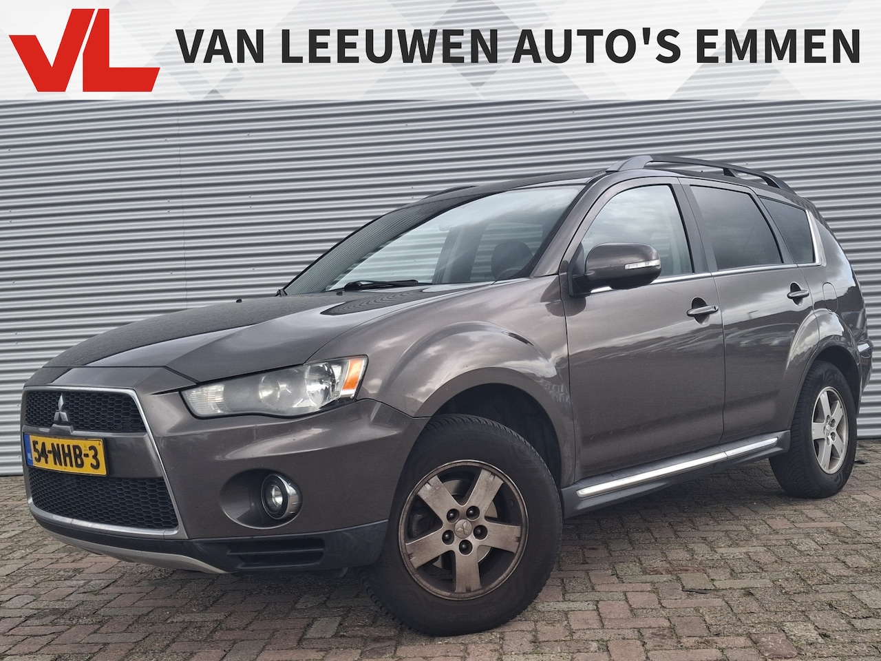 Mitsubishi Outlander - 2.0 Intro Edition | Nieuw Binnen | Automaat | Half leder | Trekhaak - AutoWereld.nl
