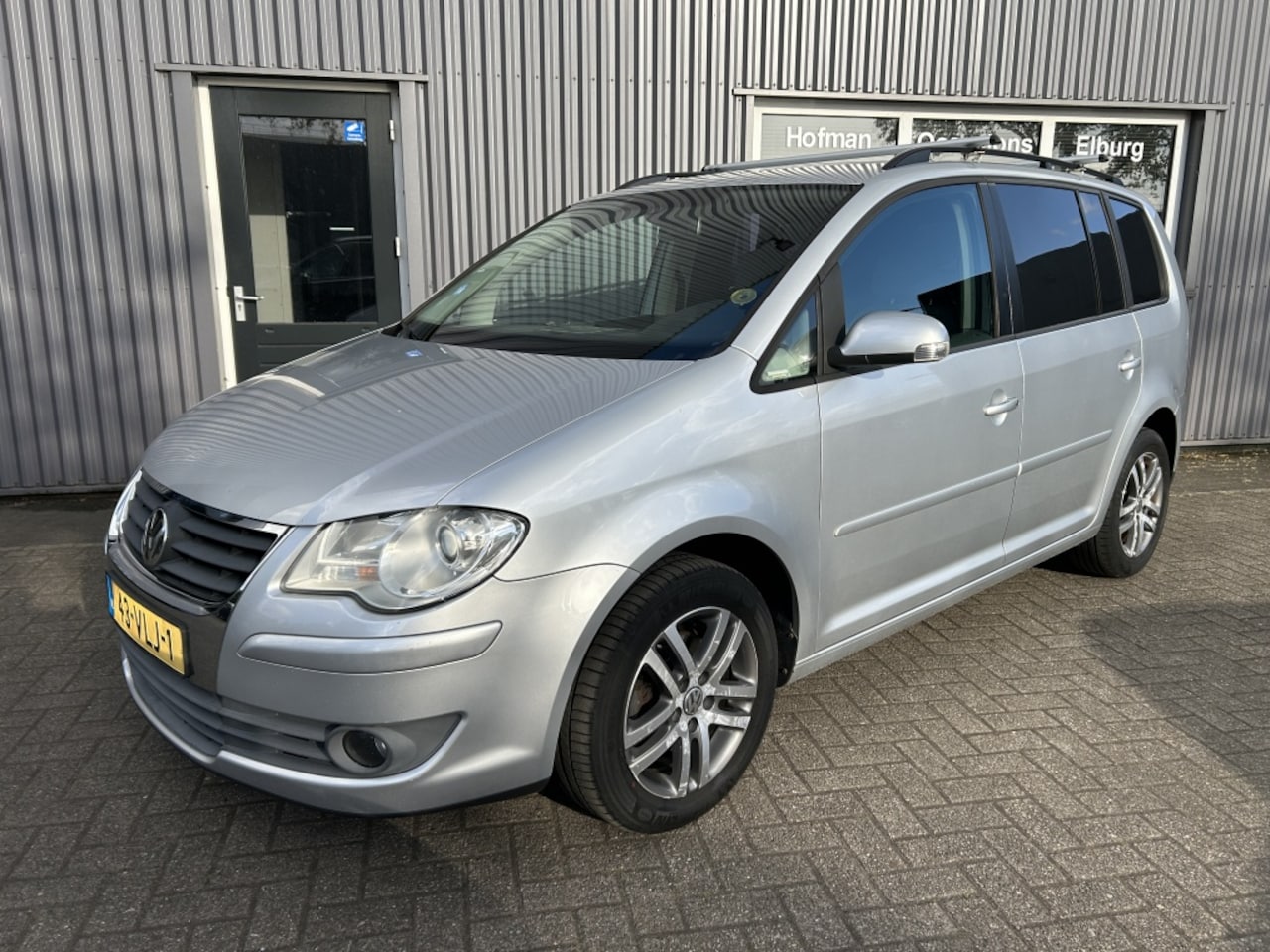 Volkswagen Touran - 2.0 TDI DSG Comfortline Airco Cruise APK! - AutoWereld.nl