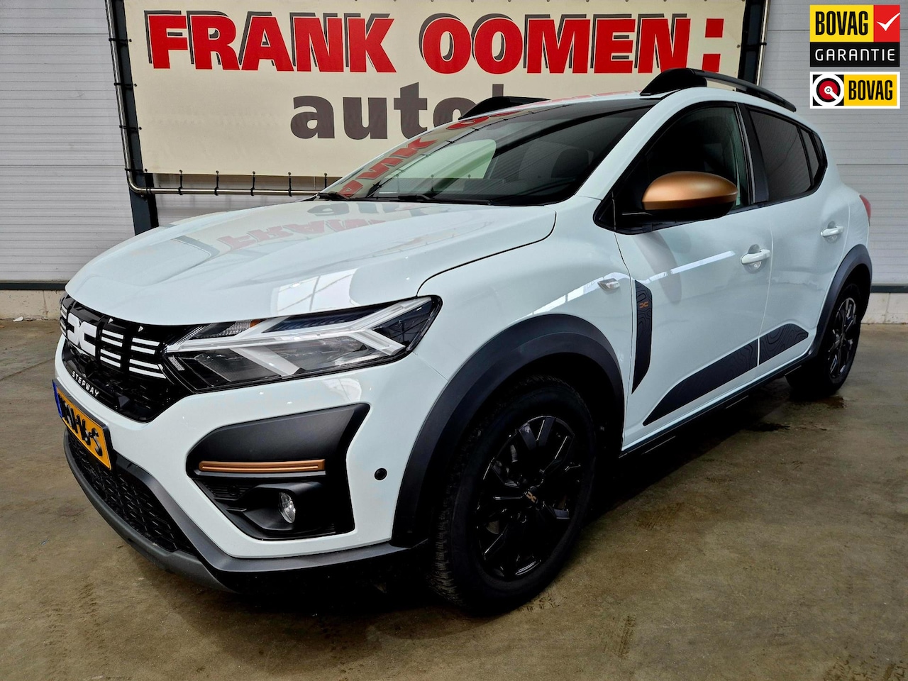 Dacia Sandero Stepway - 1.0 TCe 90 Extreme + Dealer OH|LED|Keyless|Apple|Android|DAB|PDC|Camera|Dodehoek|Climate c - AutoWereld.nl