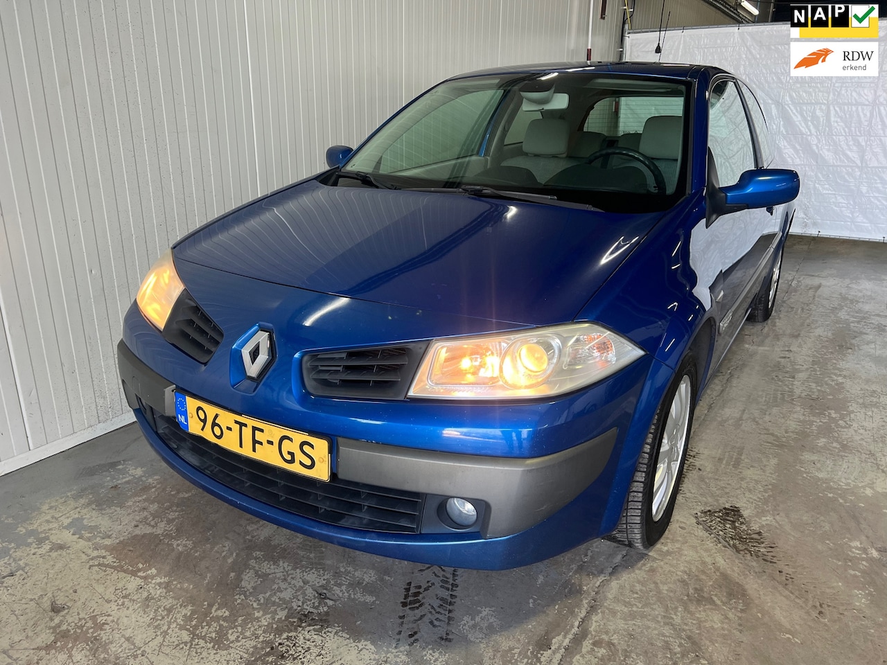 Renault Mégane - 1.6-16V Dynamique Comfort 1.6-16V Dynamique Comfort - AutoWereld.nl