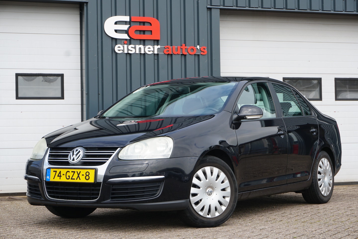 Volkswagen Jetta - 1.6 NL AUTO DEALEROND. | AIRCO | CRUISE | TREKHAAK | - AutoWereld.nl