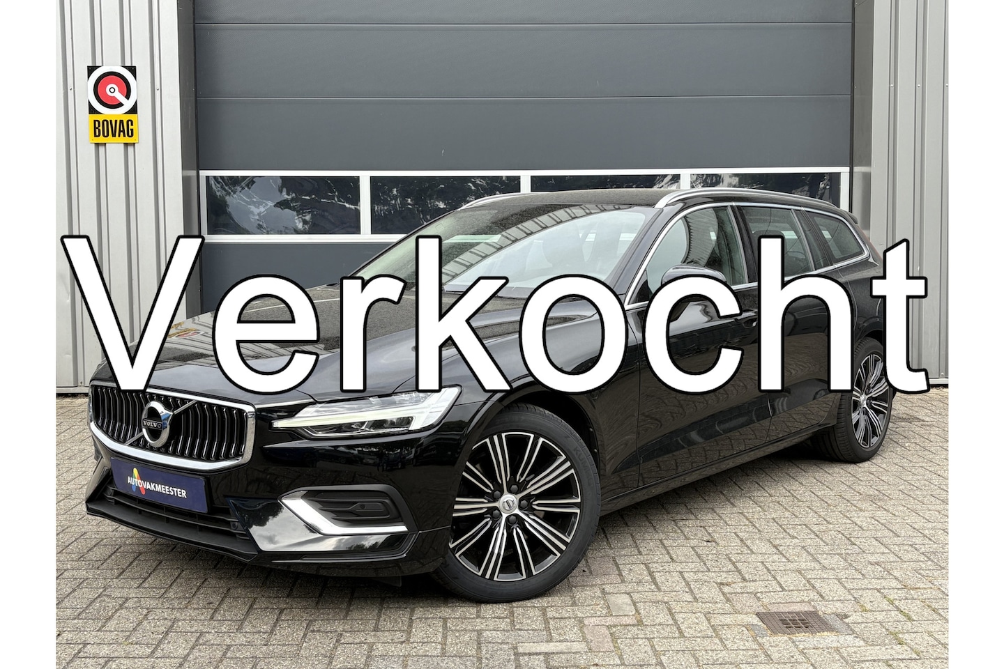 Volvo V60 - 2.0 T4 Inscription Automaat | Navi | Leder | LED | Camera | Carplay | Interesse? Bel of Ap - AutoWereld.nl