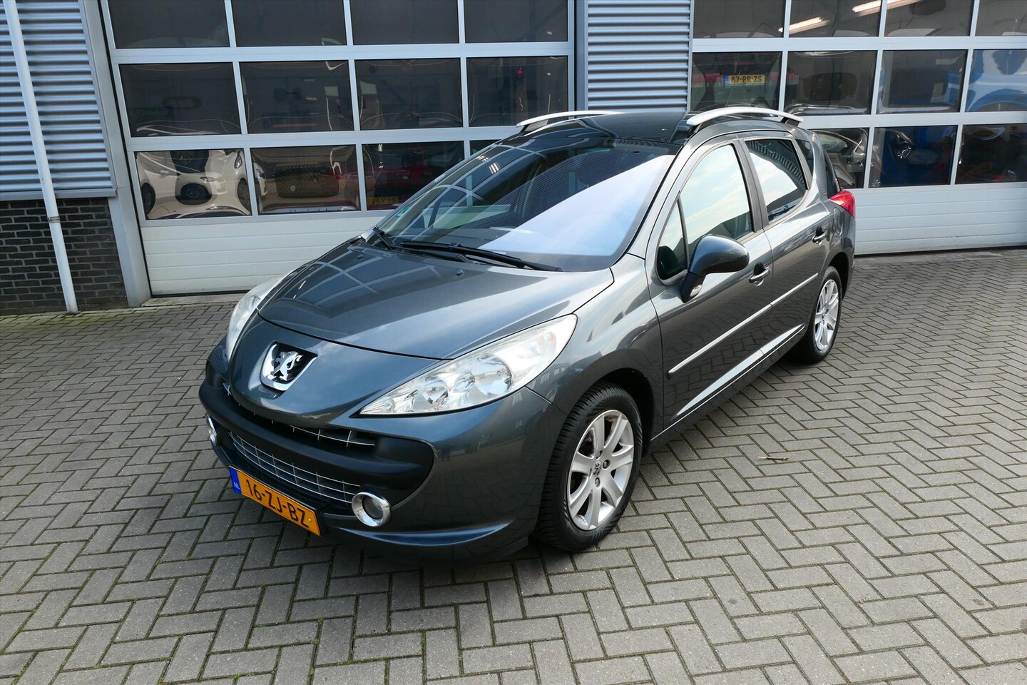 Peugeot 207 - 1.6 VTi 16V 120pk XS (Trekhaak&Goed onderhouden) - AutoWereld.nl