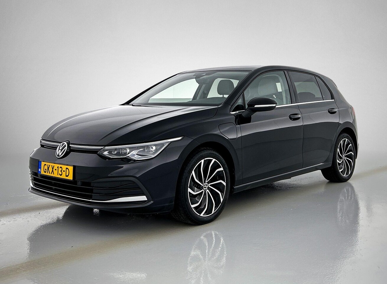 Volkswagen Golf - 1.4 eHybrid Style | Automaat | Plug-In Hybride | Ergo Active Stoelen (Memory) | Panorama S - AutoWereld.nl