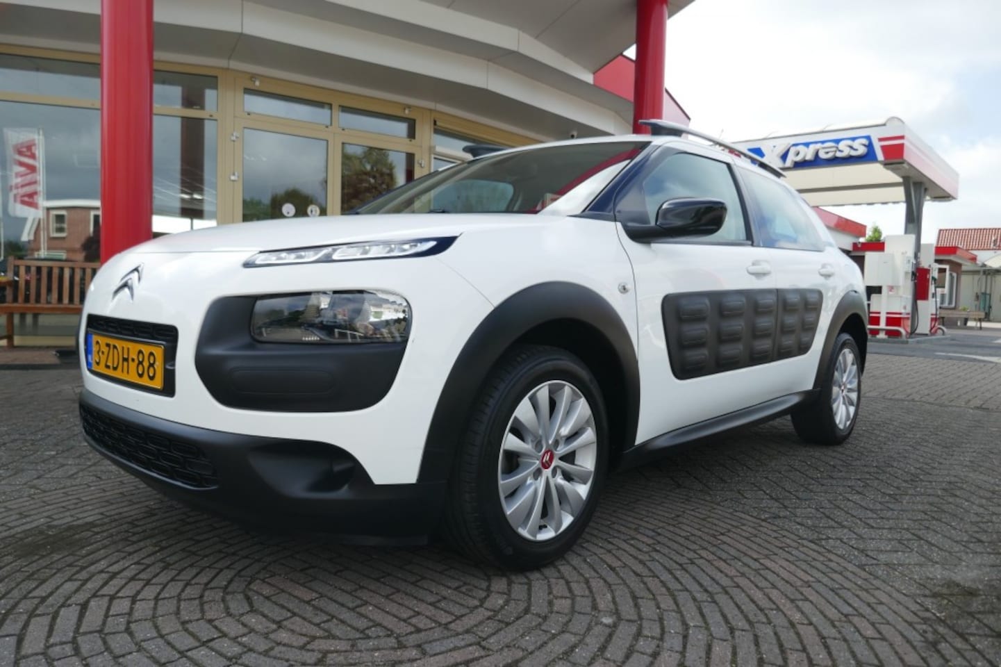 Citroën C4 - 1.2 E-VTI FEEL AIRCO - AutoWereld.nl