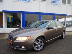 Volvo S80 - 2.5 T MOMENTUM, AUT, LEDER, TREKH, ORG NL, TOPSTAAT