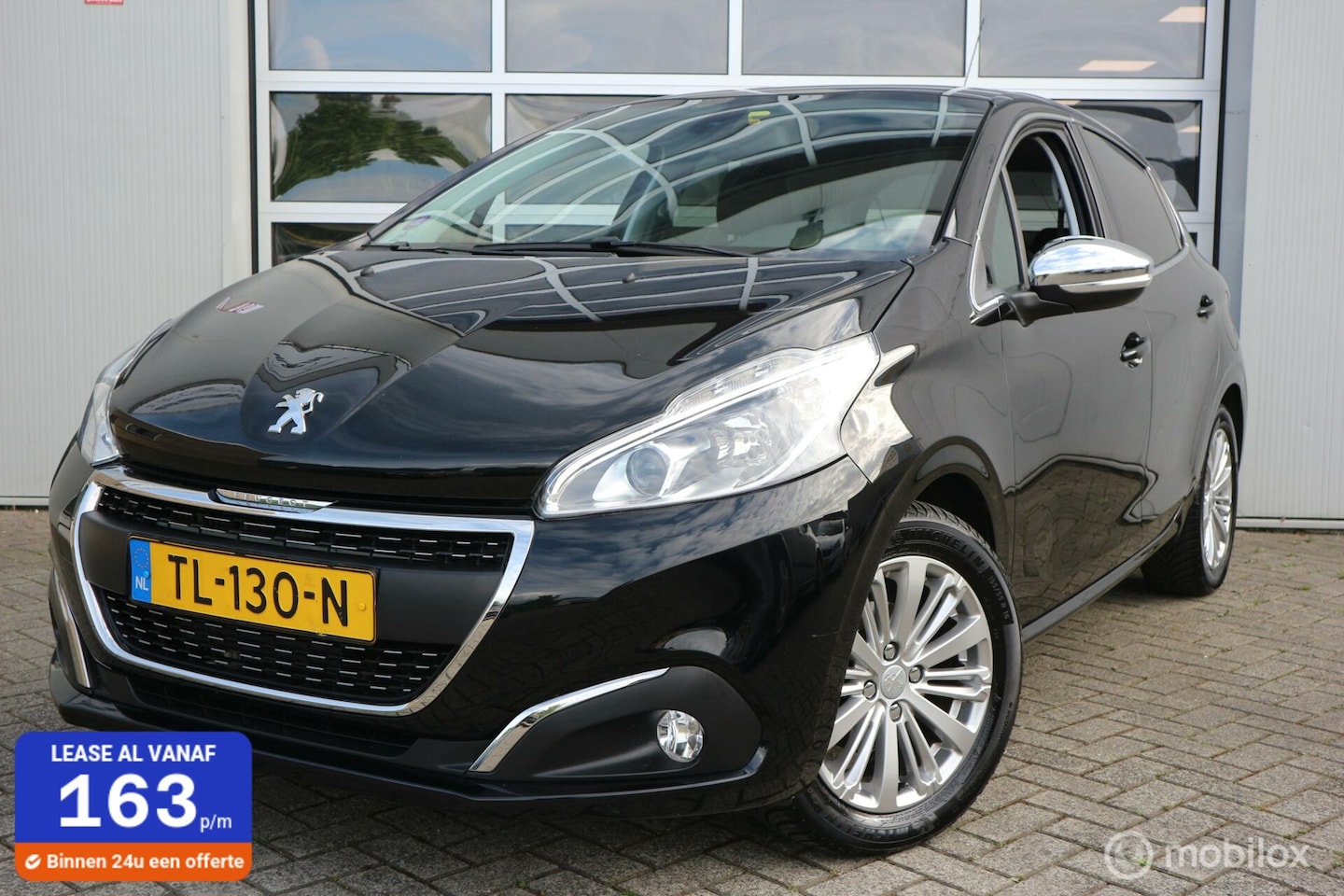 Peugeot 208 - 1.2 PureTech Allure ECC/NAVI/TREKHAAK/NAP - AutoWereld.nl