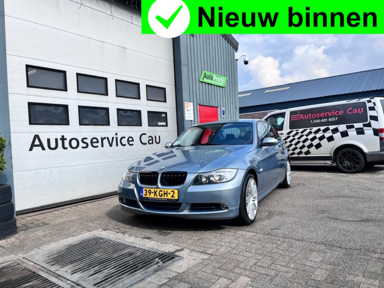 BMW 3-serie - 318i Leder|18inch|Clima|4seiz - AutoWereld.nl