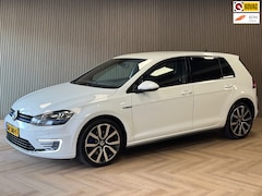 Volkswagen Golf - 1.4 TSI GTE CRUISE / NAVI / CAMERA / PARKEERSENSOREN / STOELVERWARING