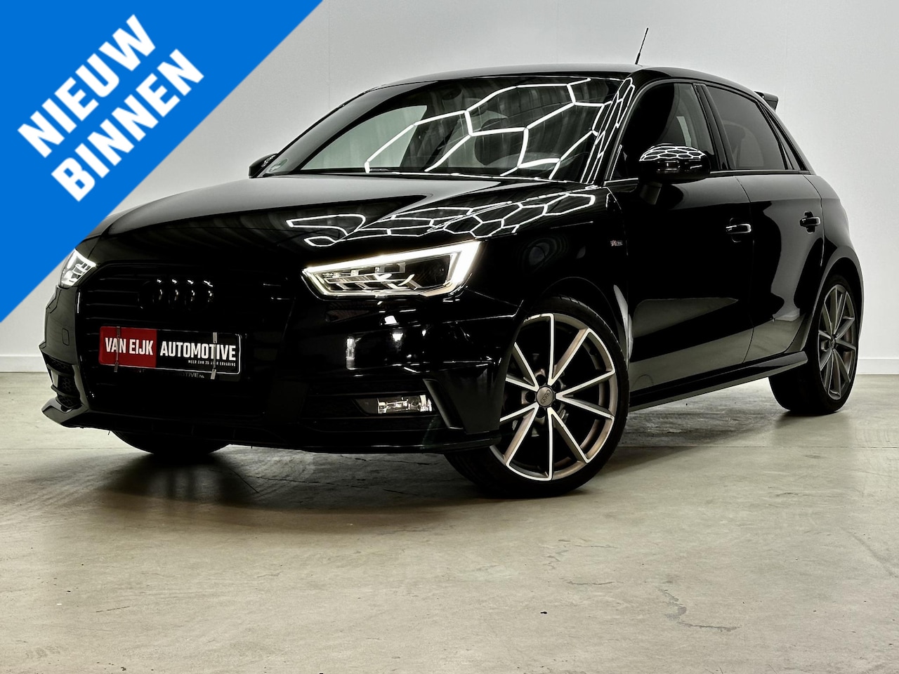 Audi A1 Sportback - 1.0 TFSI Sport Black Pack - Stoel verw. - 18inch - AutoWereld.nl