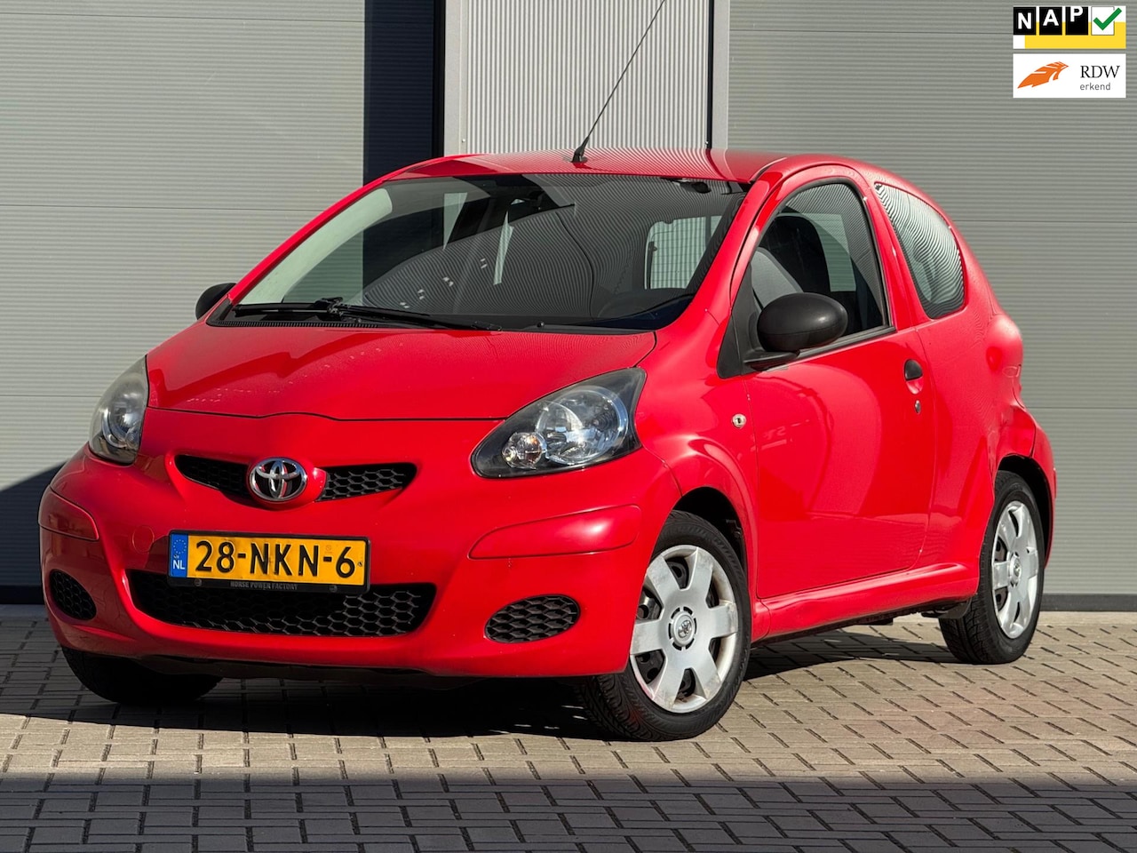 Toyota Aygo - 1.0-12V Access 1.0-12V Access - AutoWereld.nl