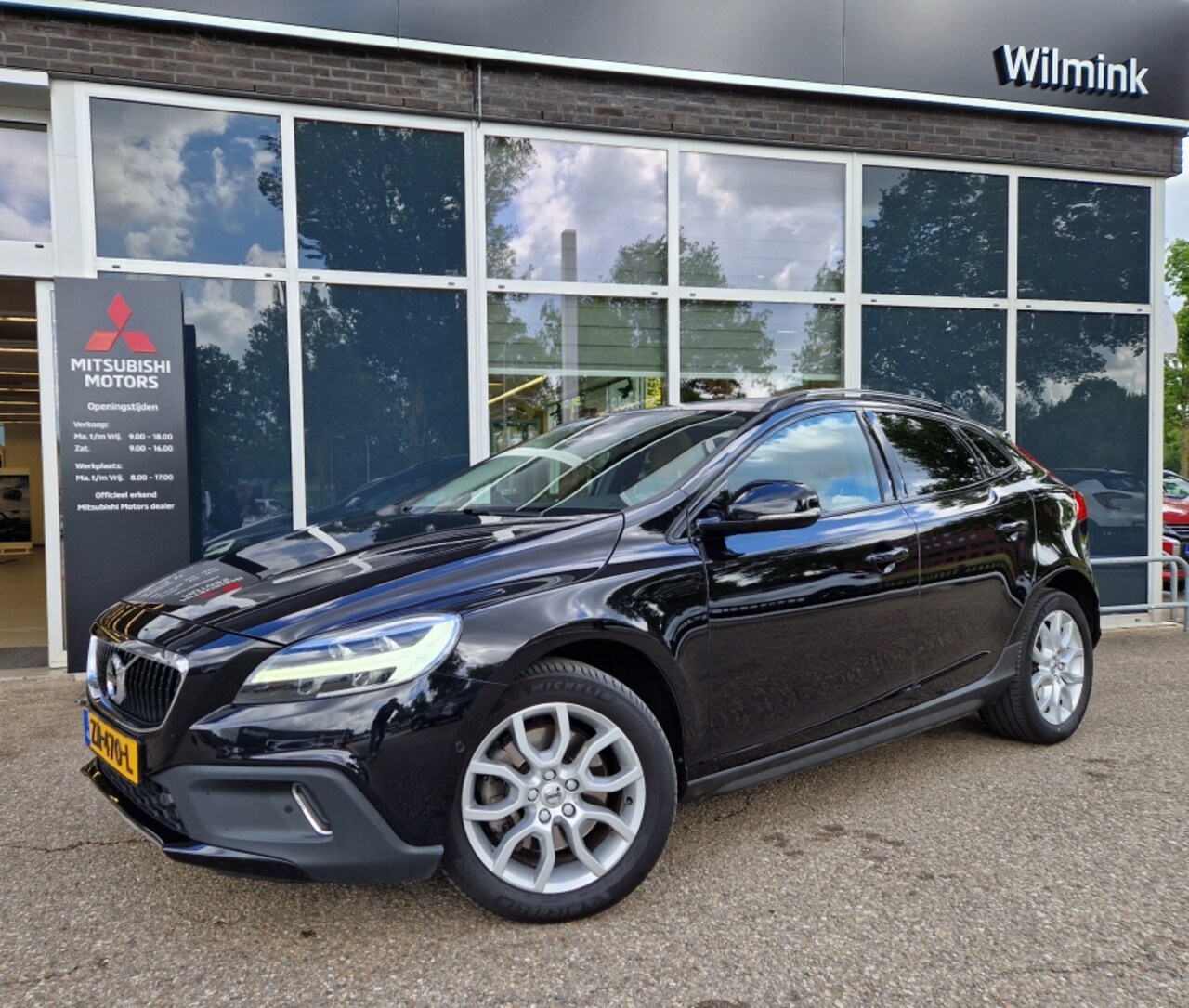 Volvo V40 Cross Country - 1.5 T3 Polar+ Luxury 1.5 T3 Polar+ Luxury - AutoWereld.nl