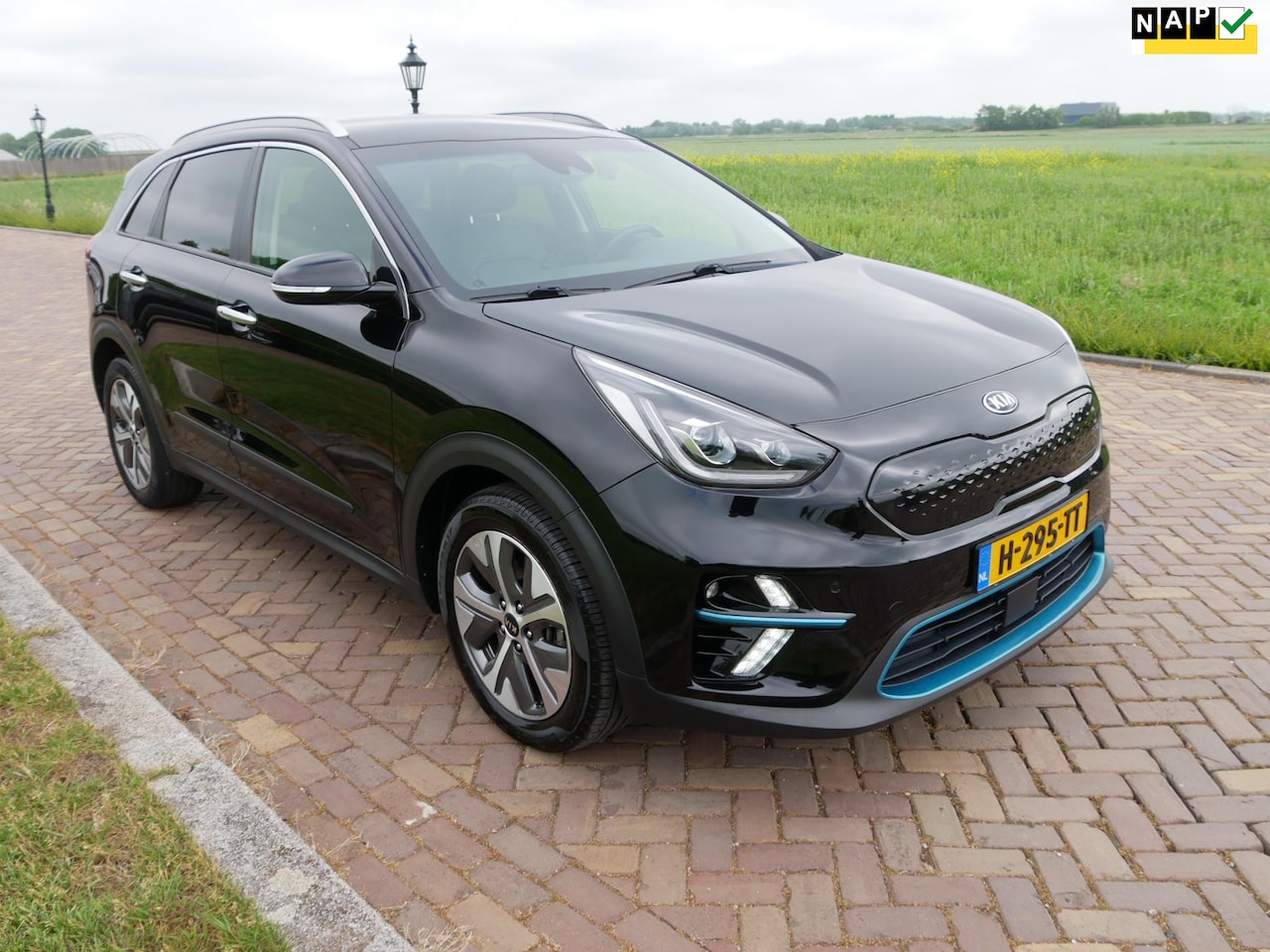 Kia e-Niro - ExecutiveLine 64 kWh ** 14999 NETTO - AutoWereld.nl
