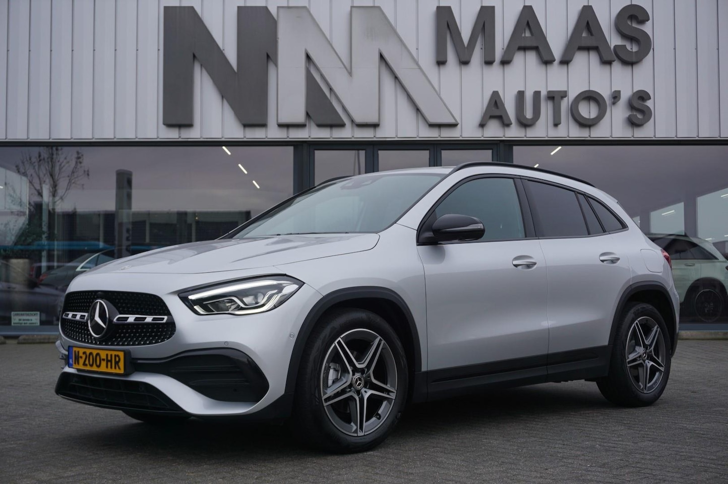 Mercedes-Benz GLA-Klasse - 180 AMG NIGHT SFEERVERLICHTING 360 CAMERA - AutoWereld.nl