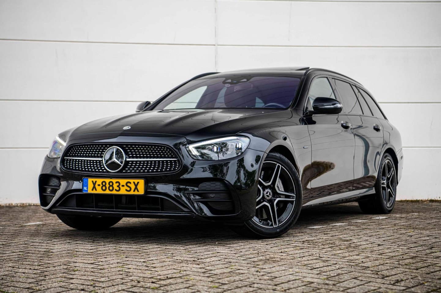 Mercedes-Benz E-klasse Estate - 300 de AMG Line |LED|ACC|Schuifdak|LEDER| - AutoWereld.nl