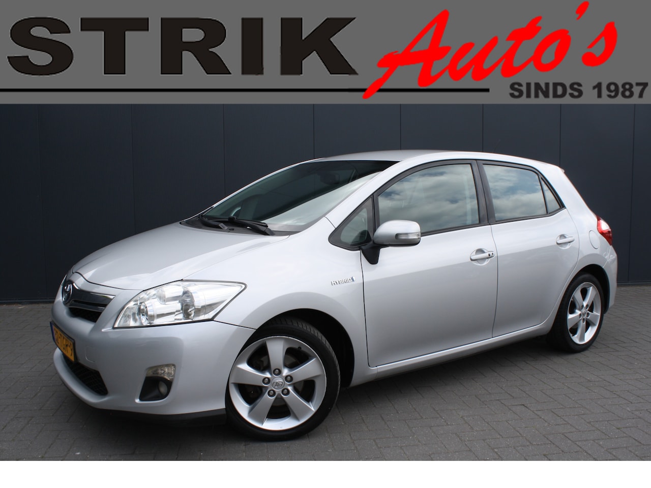 Toyota Auris - 1.8 Full Hybrid Dynamic Business - NAVIGATIE - TREKHAAK - AutoWereld.nl