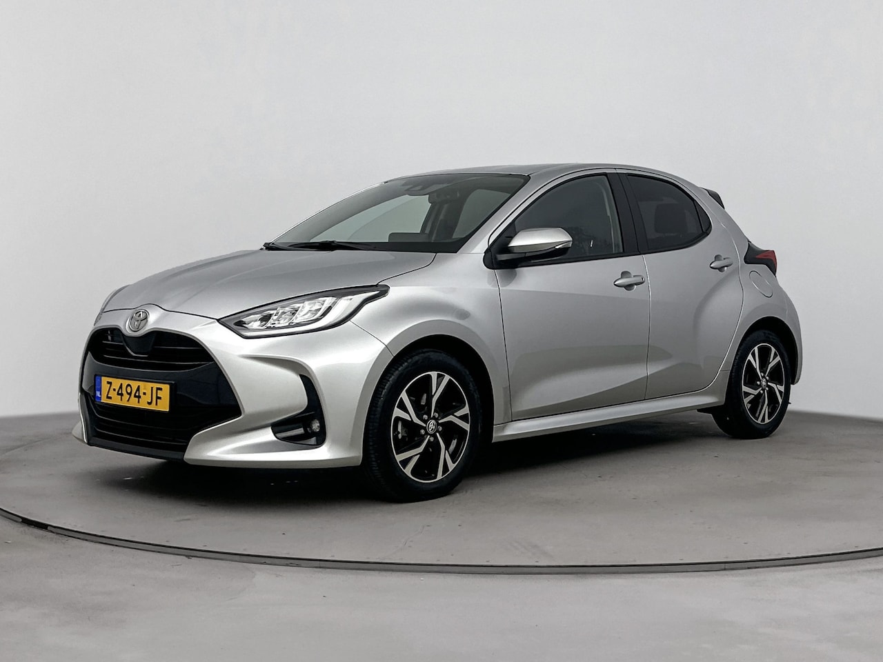 Toyota Yaris - 1.5 VVT-i First Edition Lichtemetalen velgen | Airconditioning | Licht- Regensensor | - AutoWereld.nl