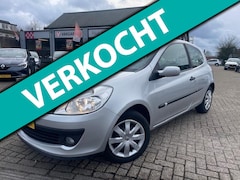 Renault Clio - 1.4-16V Dynamique * climate controle + parkeersensor + cruise c