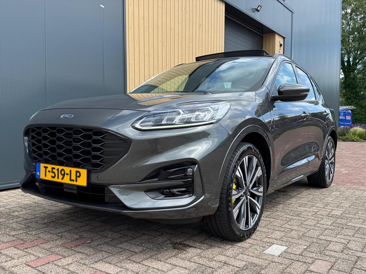 Ford Kuga - 2.5 PHEV e-CVT 225pk ST-Line X | Pano | B&O | Trekhaak | HUD | Stuur/Stoelverwarming | - AutoWereld.nl