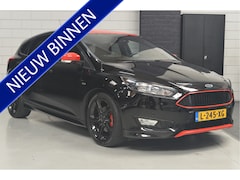 Ford Focus - 1.5 ST-Line 182 PK // 99.000 km // NAVI // CLIMA // PDC V&A // CAMERA // STOEL&STUURVERWAR