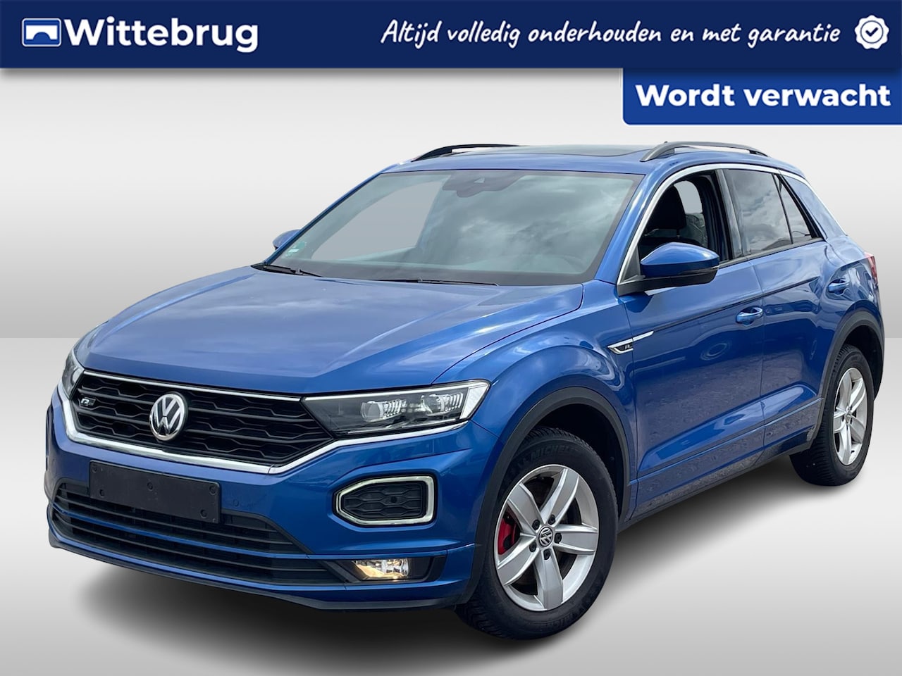 Volkswagen T-Roc - 1.5 TSI 150pk DSG R-Line / Panoramdak / R-Line In. & Ext. / Virtual Cockpit / 19" LMV Suzu - AutoWereld.nl