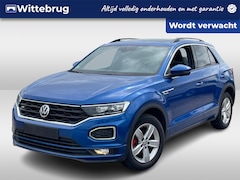 Volkswagen T-Roc - 1.5 TSI 150pk DSG R-Line / Panoramdak / R-Line In. & Ext. / Virtual Cockpit / 19" LMV Suzu